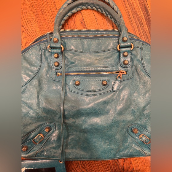 Balenciaga Lagon lambskin leather blue stud tote - Picture 5 of 9